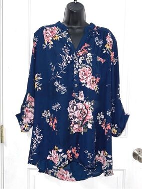 Justify Blue Floral Print hi-low blouse size 2x